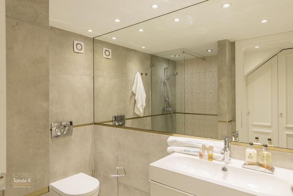 Appartamento Bpr The Golden Astoria With Balcony And A/c *